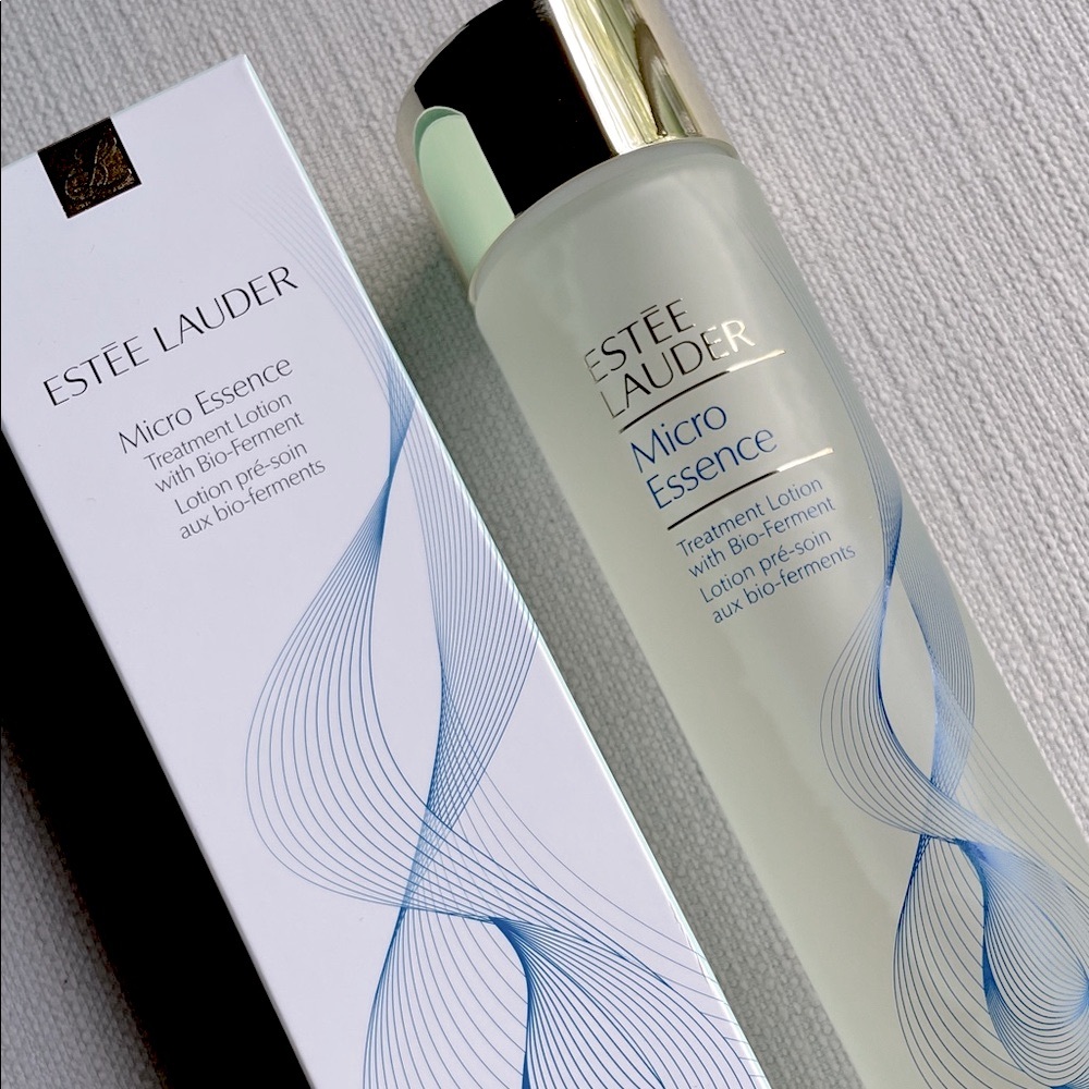 Estée Lauder Micro Essence Treatment Lotion with bio-ferment